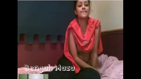 XXX Sexy lover satisfies her lover's whims by showing off everything گرم ٹیوب