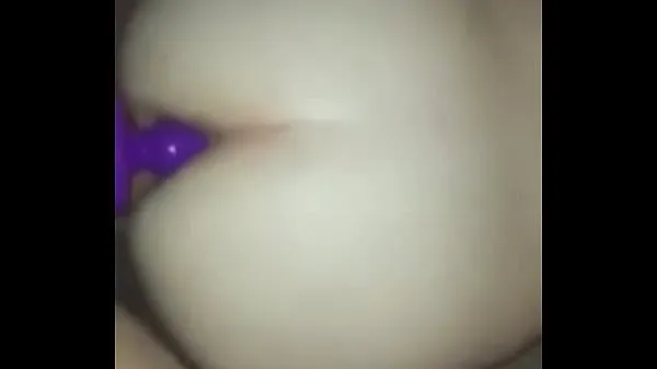 XXX Wife takes toy and dick θερμός σωλήνας