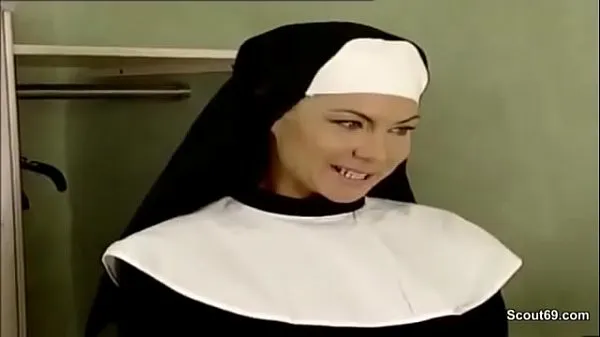 XXX Prister fucks convent student in the ass الأنبوب الدافئ