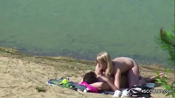 XXX Voyeur jovem casal alemão foda-se na praia de Hamburgo tubo quente
