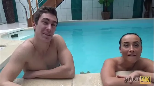 XXX HUNT4K. Sex adventures in private swimming pool varmt rør