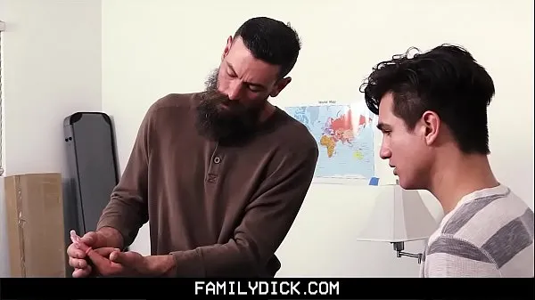 XXX FamilyDick - StepDaddy teaches virgin stepson to suck and fuck ciepła rurka