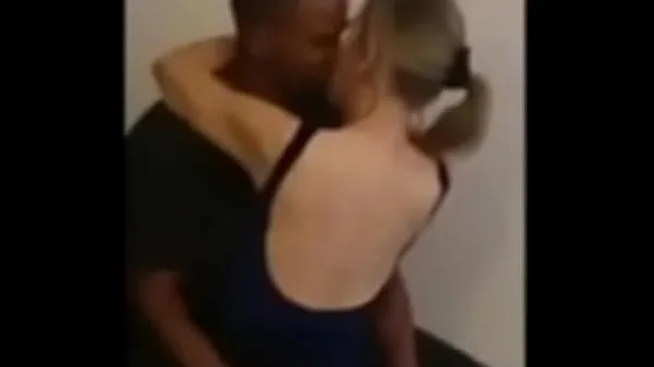 XXX Cuckolding Wife Fucks Black Guy & Films it for Hubby warm Tube
