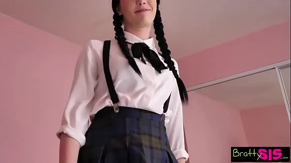XXX Bratty step Sis - Quick Ride On Brother's Huge Cock Before Class S5:E1 θερμός σωλήνας