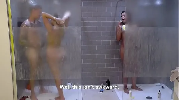 XXX WTF! Abbie C*ck Blocks Chloe And Sam's Naked Shower | Geordie Shore 1605 الأنبوب الدافئ