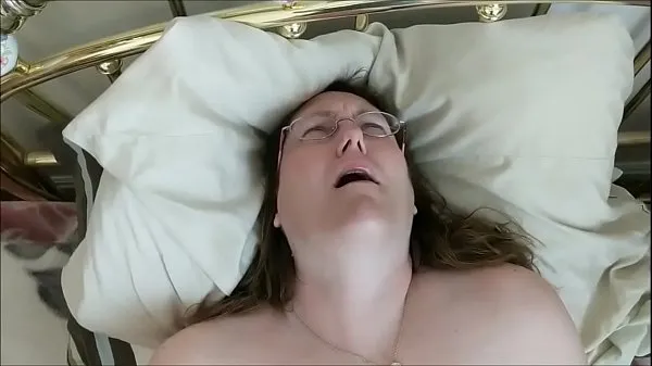 XXX Fatty In Glasses VIbrating Her Pussy For Bf's Pleasure warm Tube