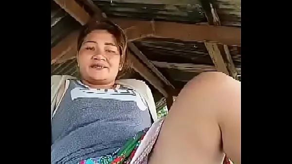 XXX Thai aunty flashing outdoor varmt rør