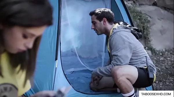 XXX Teen cheating on boyfriend on camping trip lämmin putki