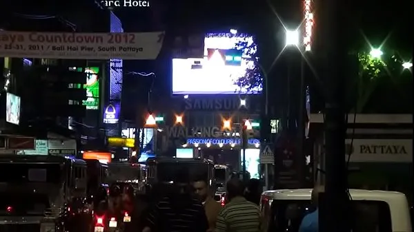 XXXWalking Street 2 Pattaya Thailand暖管