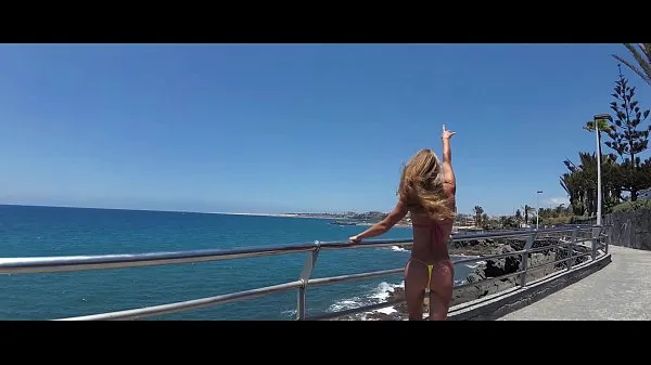 XXX TRAVEL SHOW ASS DRIVER - Walk along the beaches of Gran Canaria with Sasha Bikeeva in a micro-bikini. From San Agustin to Maspalomas گرم ٹیوب