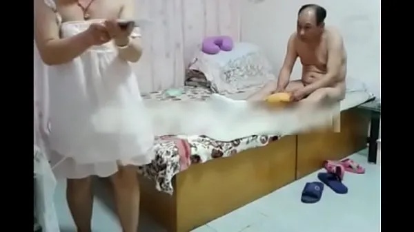 XXX Chinese woman and her guy at the hotel warm Tube