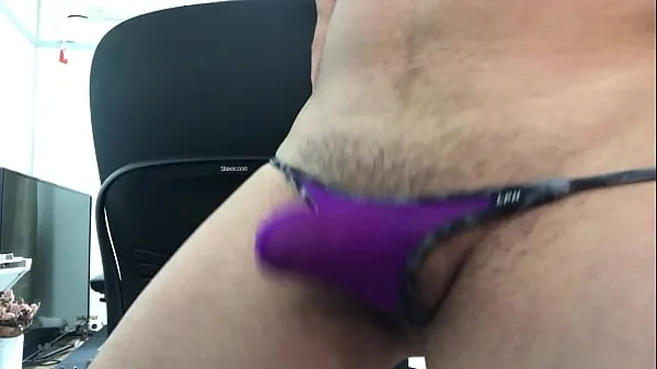 XXX Masturbation with wearing a tiny g-string teplá trubice