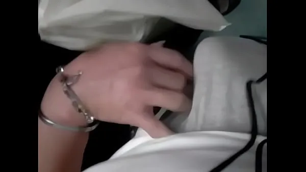 XXX Incredible Groping Woman Touches dick in train Tabung hangat