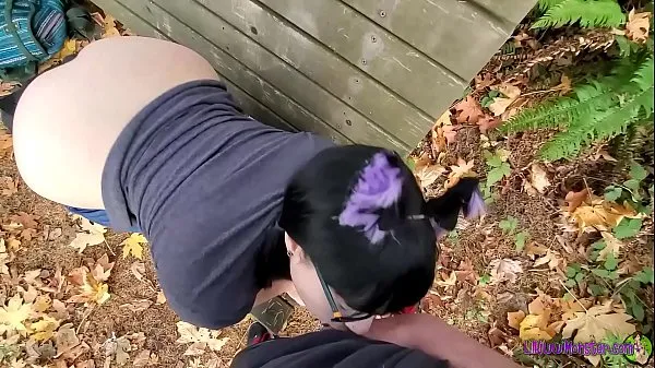 XXX Kitty explores the whole woods to find this nice secluded bench to rest my backpack full of toys on. Now she can finally give this pussy the attention it needs ciepła rurka