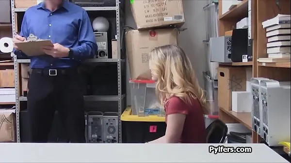XXX Cute blonde suspect pounded by officer in his office varmt rør