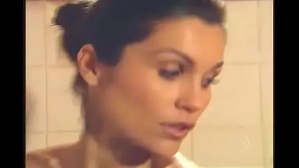 XXX yyy Flavia Alessandra taking a shower گرم ٹیوب