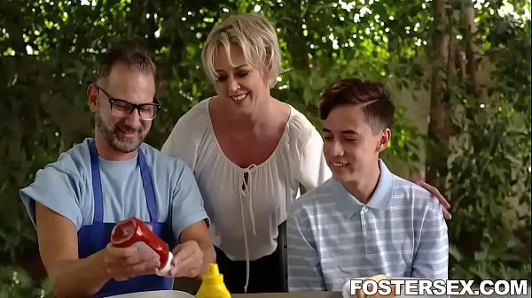 XXX Foster stepMom Dee Williams Requests Help With Fertility Issues warm Tube