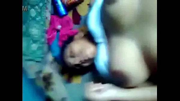 XXX Индийская деревенская сводная сестра обнимается и занимается сексом, говорит бхай @ 00:10 теплая трубка