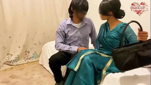 XXX Cheating desi Wife Gets Fucked in the Hotel Room by her Lover ~ Ashavindi meleg cső