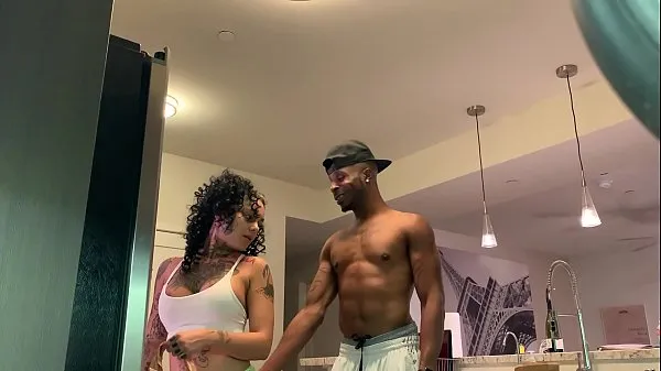 XXX Sexy Latina Putting the Groceries away then take a Big Black Dick (Part 2 Tiub hangat