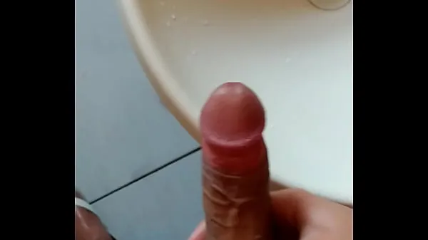 XXX Jacking off with smooth cock and enjoying a lot Tiub hangat