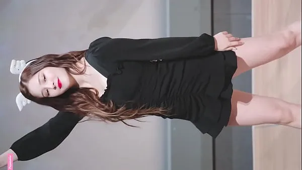 XXX Official account [Meow dirty] Korean actress Nancy black tight skirt sexy hot dance close-up version teplá trubica