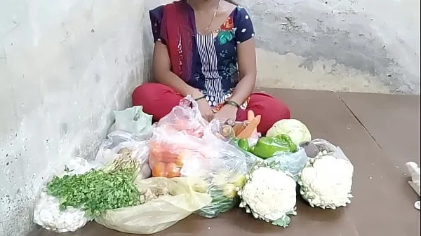 XXX Desi girl scolded a vegetable buyer selling vegetables ống ấm áp