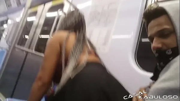 XXX Taking a quickie inside the subway - Caah Kabulosa - Vinny Kabuloso หลอดอุ่น