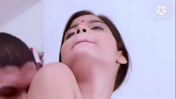 XXX Indian girl Aarti Sharma seduced into threesome web series sıcak Tüp