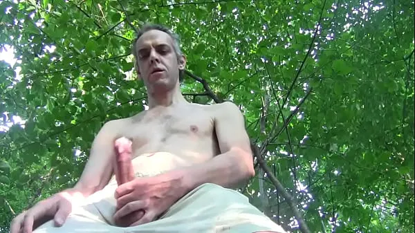 XXX I am discovered by strangers while jerking my cock, shirtless, in the public park ciepła rurka