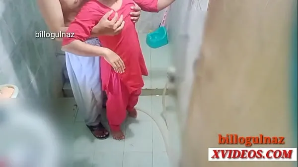 XXX Indian bathroom sex with girlfriend หลอดอุ่น