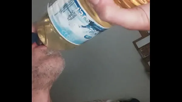 XXX Chugging 1,5 litres of male piss, swallowing all until last drop part two گرم ٹیوب