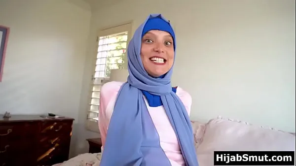 XXX Muslim girl looses virginity to a classmate warm Tube