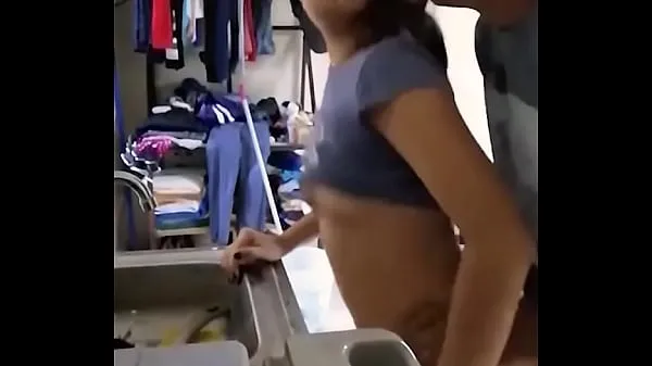 XXX Cute amateur Mexican girl is fucked while doing the dishes الأنبوب الدافئ