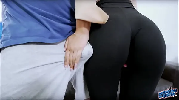 XXX HOLY ASS! Black Leggings Are EVERYTHING. Should Be Mandatory for Latina Teens varmt rør