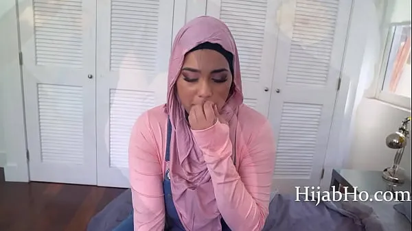 XXX Fooling Around With A Virgin Arabic Girl In Hijab warm Tube