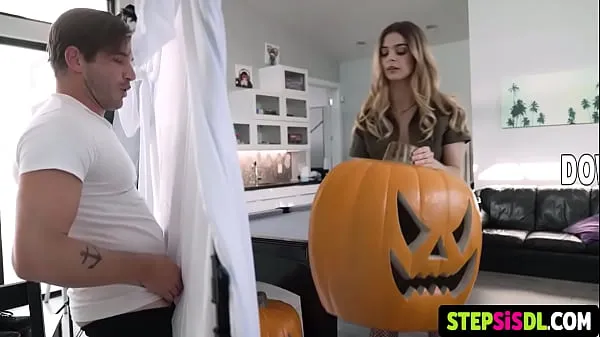 XXX Two thin girls with small breasts want to prepare for the Halloween party and want to have sex with their stepbrother who has a big dick teplá trubica