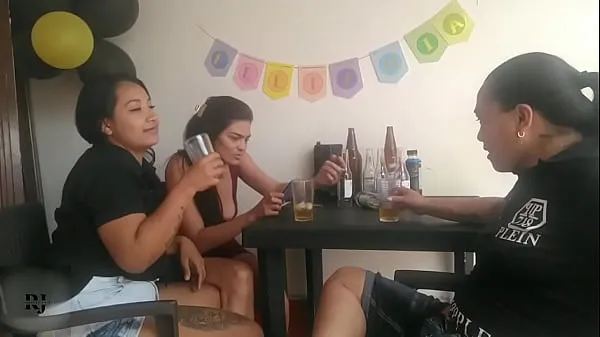 XXX puta colombiana prendida engaña su mujer Tabung hangat