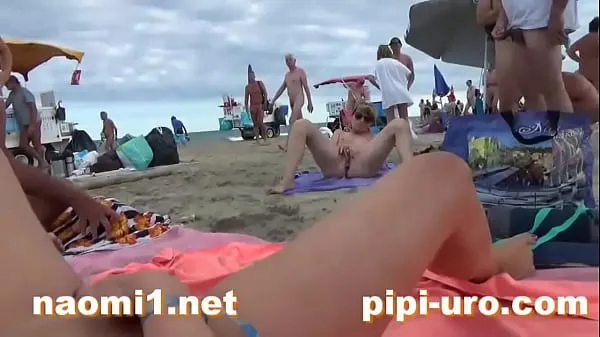 XXX girl masturbate on beach varmt rør