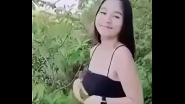 XXX Little Mintra is fucking in the middle of the forest with her husband الأنبوب الدافئ