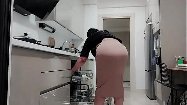 XXX my stepmother wears a skirt for me and shows me her big butt warm Tube