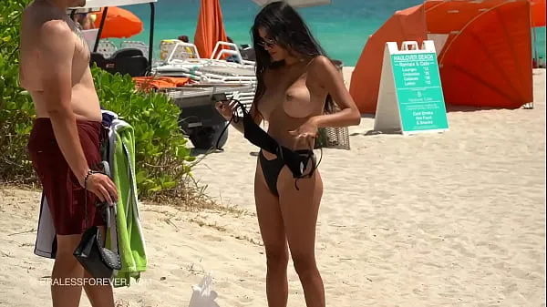 XXX Huge boob hotwife at the beach گرم ٹیوب