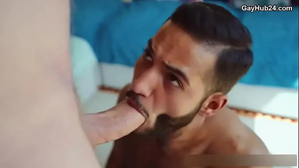 XXX Cute guy sucking massive cock and gets fucked in ass الأنبوب الدافئ