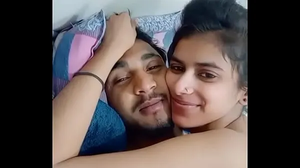 XXX desi indian young couple video Tiub hangat