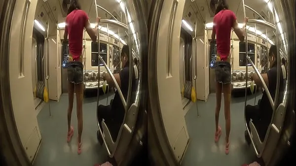 XXX Skinny showing off in the subway, VIRTUAL REALITY, wear glasses so you can feel this skinny's big ass θερμός σωλήνας