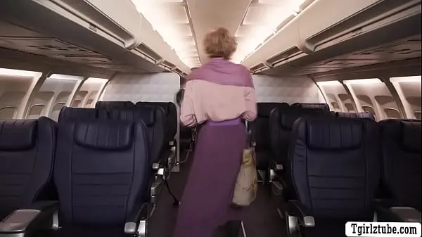 XXX TS flight attendant threesome sex with her passengers in plane varmt rør