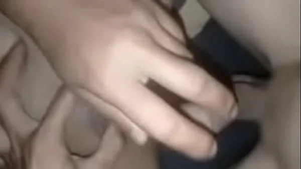 XXX Spreading the beautiful girl's pussy, giving her a cock to suck until the cum filled her mouth, then still pushing the cock into her clit, fucking her pussy with loud moans, making her extremely aroused, she masturbated twice and cummed a lot गर्म ट्यूब