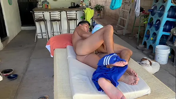 XXX Hot Mexicans play with the bottom's ass before breaking his anus and filling his hole with semen ống ấm áp