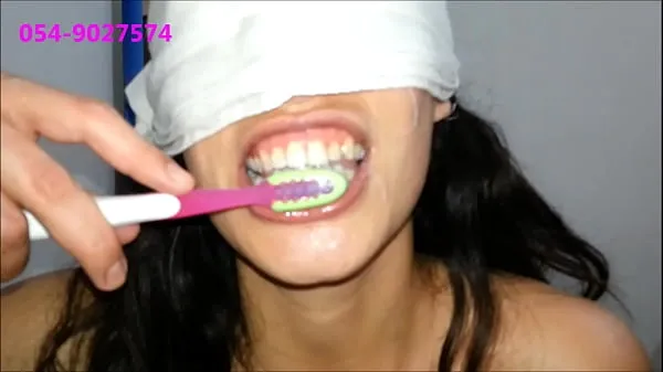 XXXSharon From Tel-Aviv Brushes Her Teeth With Cum暖管